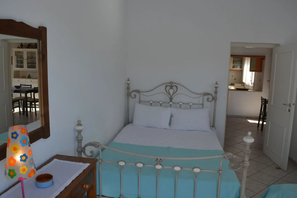 Droufakos’ home - Beachfront Lux 2BD apt. w. Views