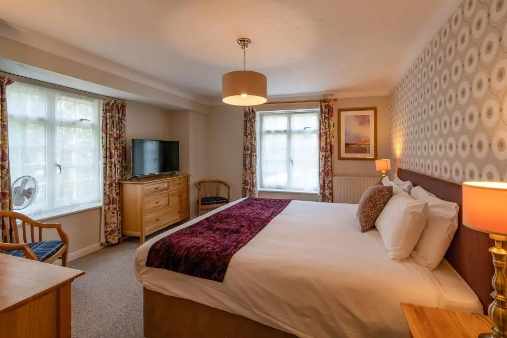 Avon Causeway Hotel