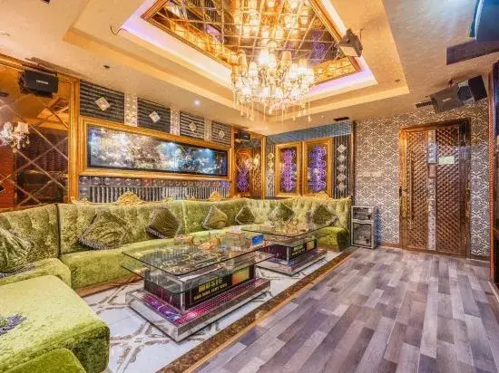 Huayu International Hotel