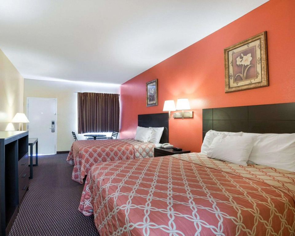 Rodeway Inn & Suites Humble IAH