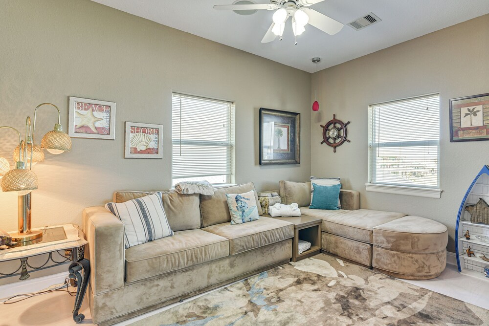 Steps to Sand: Spacious Crystal Beach Home w/ View