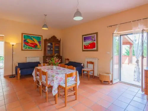 Apartment Contrada Brecciano-1 by Interhome