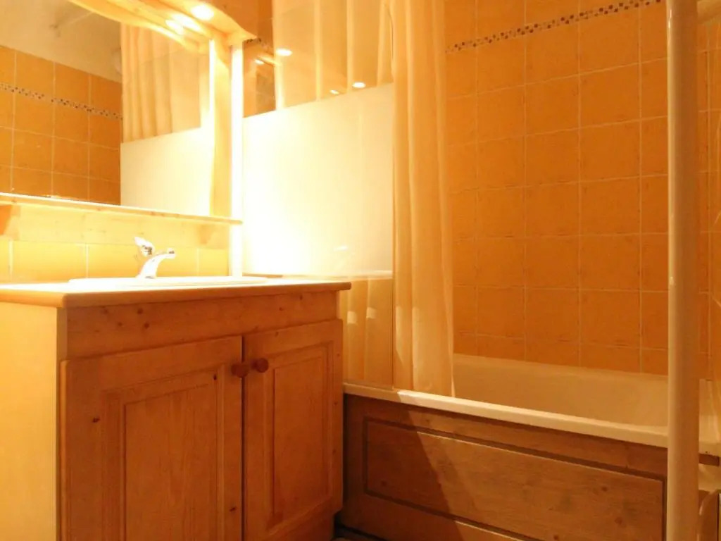 Appartement Lanslevillard, 3 pièces, 6 personnes - FR-1-508-44