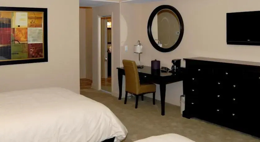 Avila Luxury Suites