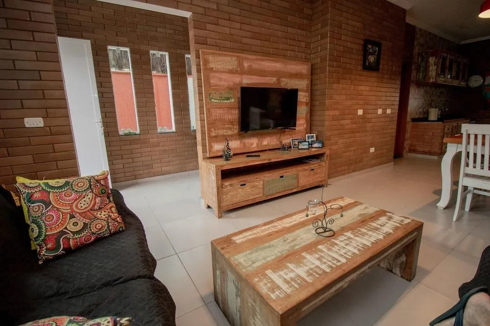 Casa Agradavel E Silenciosa, Bairro Pereque Em Ilhabela