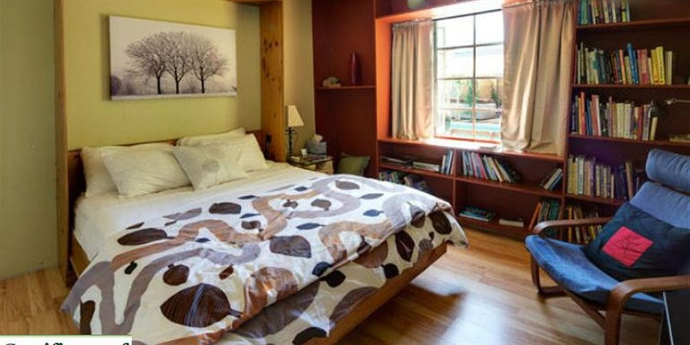 Zenyard Guest House