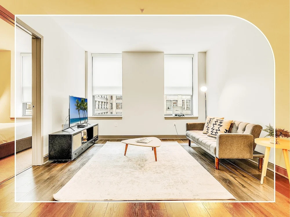 NUOVO - Center City Apartments