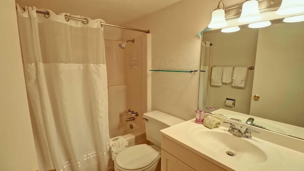 121 Las Brisas Bayfront Condos 1 Bedroom Condo by RedAwning