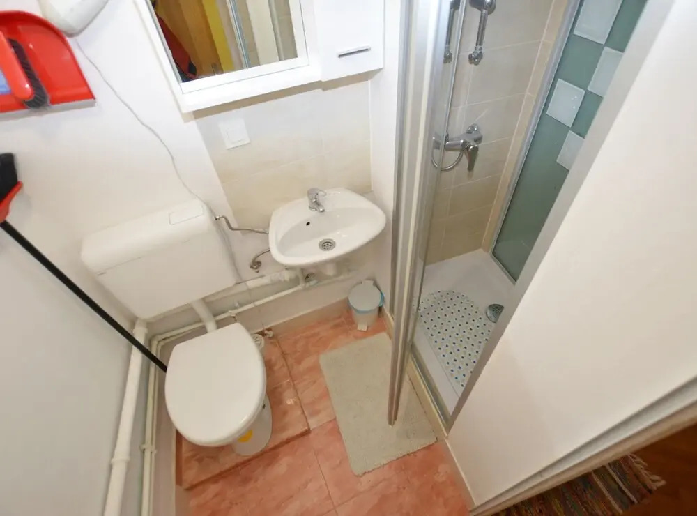 Comfortable and Compact Lodge