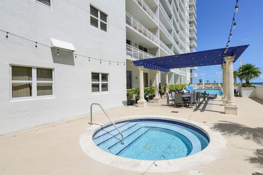 Brickell Bay 3318