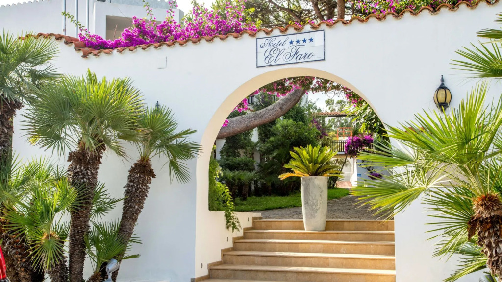El Faro Hotel & Spa