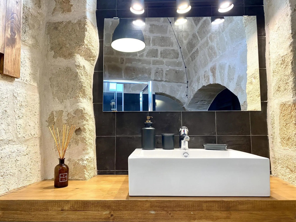 4 people, 1 bathroom, suitable for families, central location, sea view-Casa Luisa