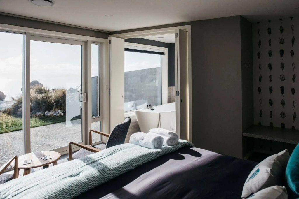 Lakestone Lodge
