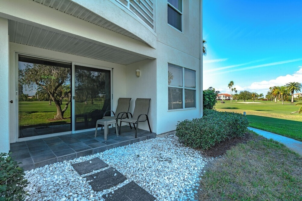 Vista Verde East 5-234
