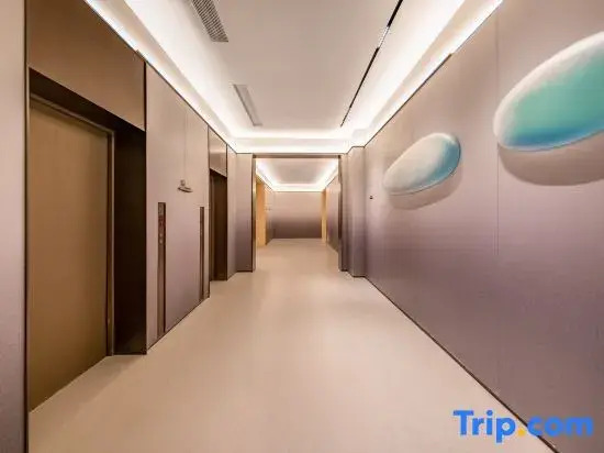 Ji Hotel (Guiyang Baiyun Middle Road Metro Station)