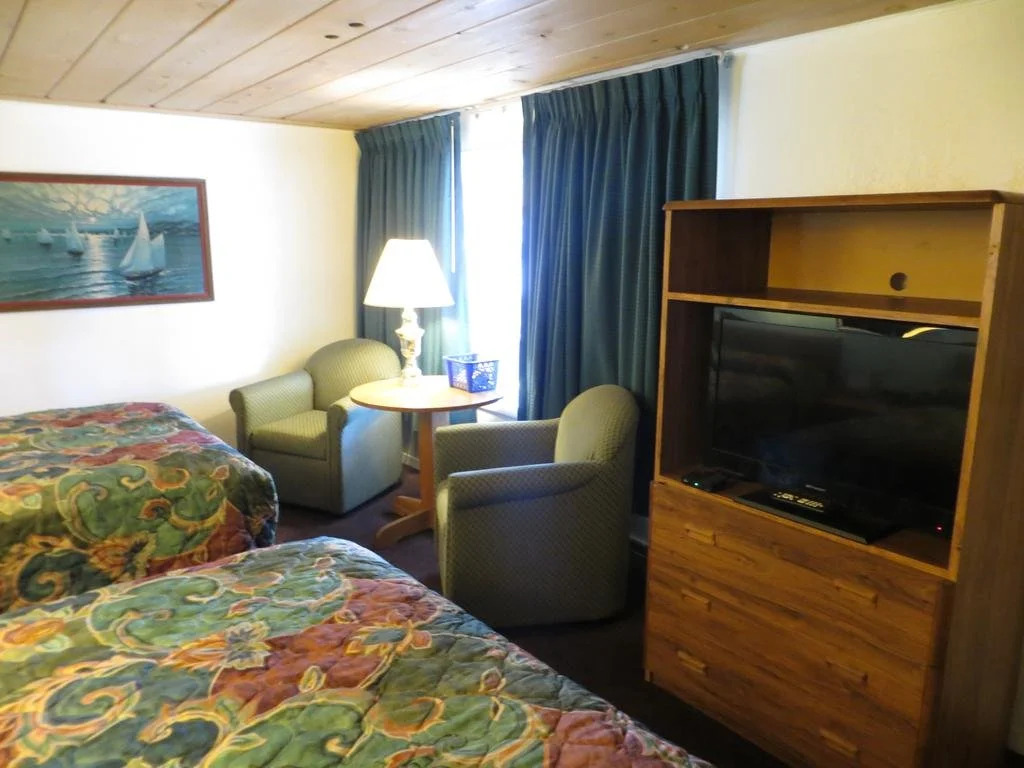 Restwood Motel