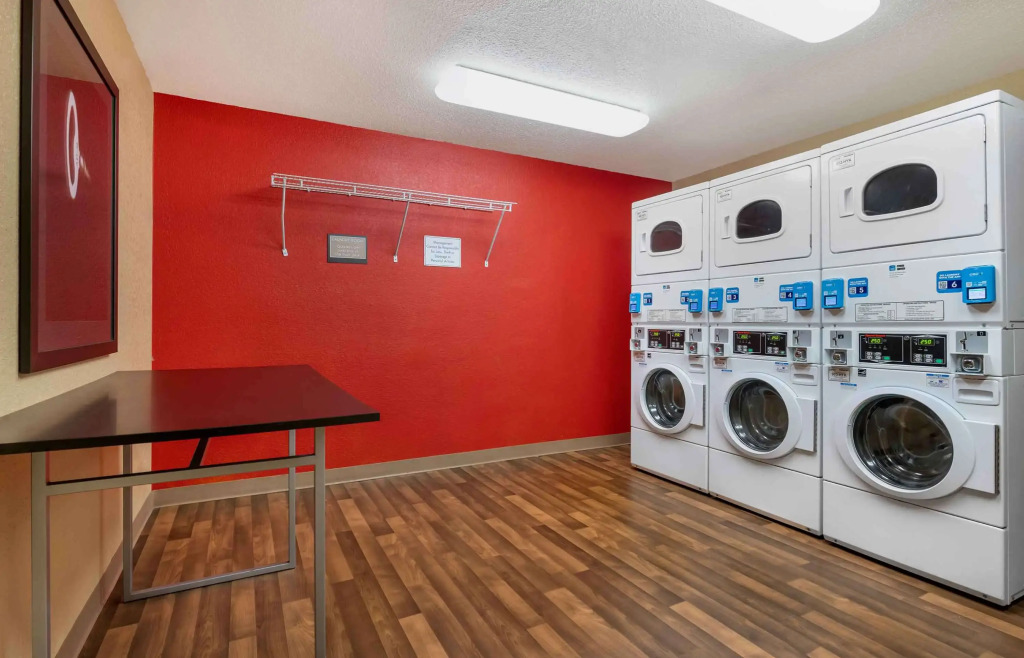 Extended Stay America Suites - Indianapolis - West 86th St