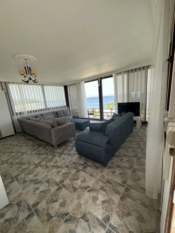 Sandhill Hotel