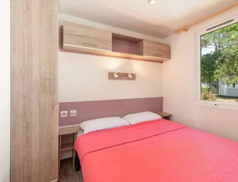 Comfy Mobile Home in Calig for 4