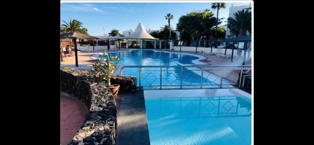 Comfortable houses Playa Roca beachfront access