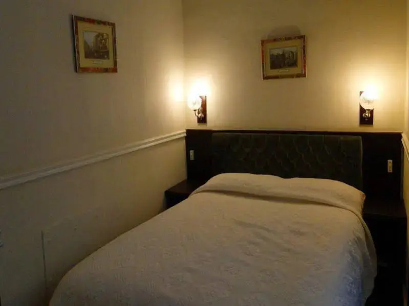 Hallam Hotel
