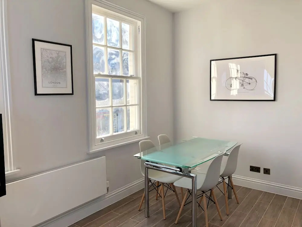 Stylish Maisonette and studio in Victoria