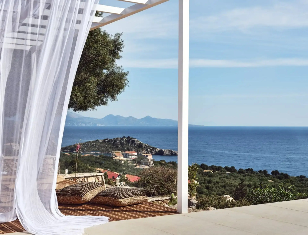 The Sall Villa - Private pool and Breathtaking Views, by ZanteWize
