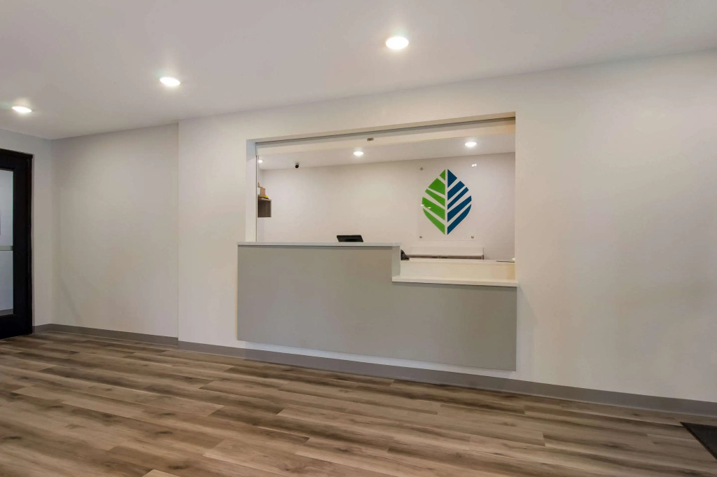 Woodspring Suites Olympia - Lacey