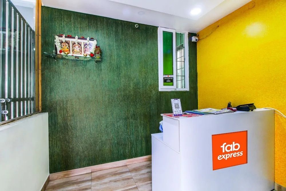 Sri Sai Suites By FabHotel