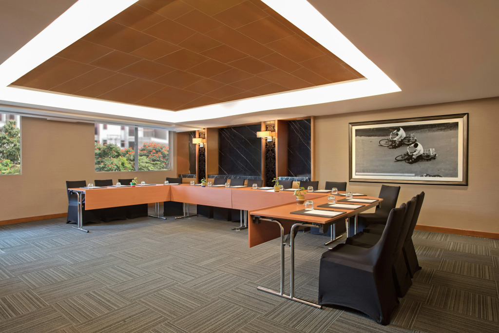 DoubleTree Suites by Hilton Bengaluru Outer Ring Road