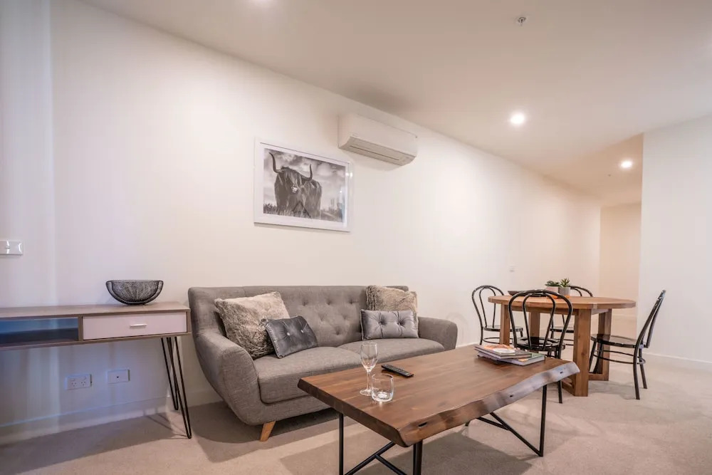 Poplar Apartments