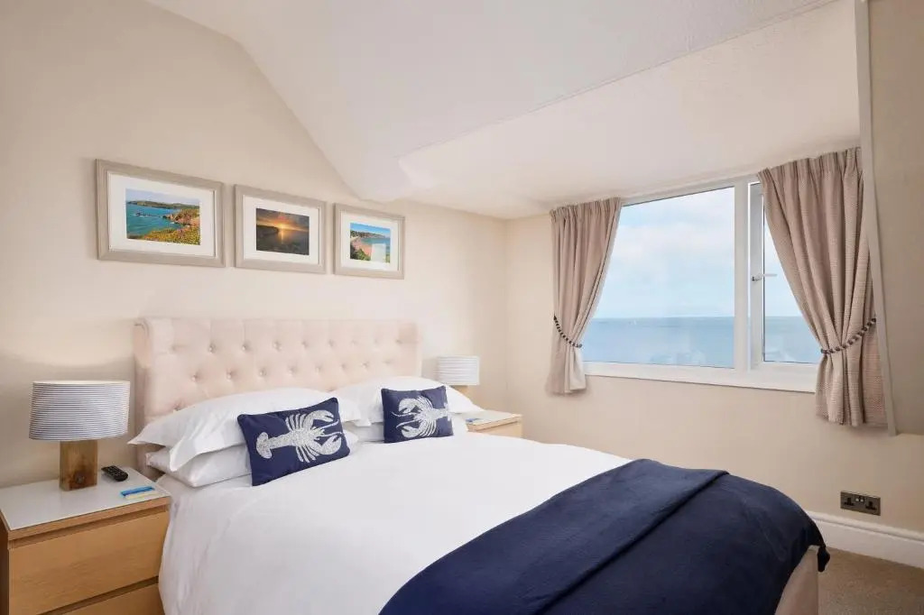 Channel View Boutique Hotel