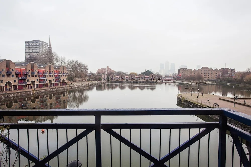 Quiet 3 Bedroom Apartment With Stunning Views
