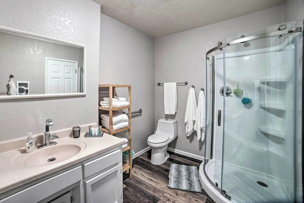 Lovely Snohomish Studio Near Boating & Hiking