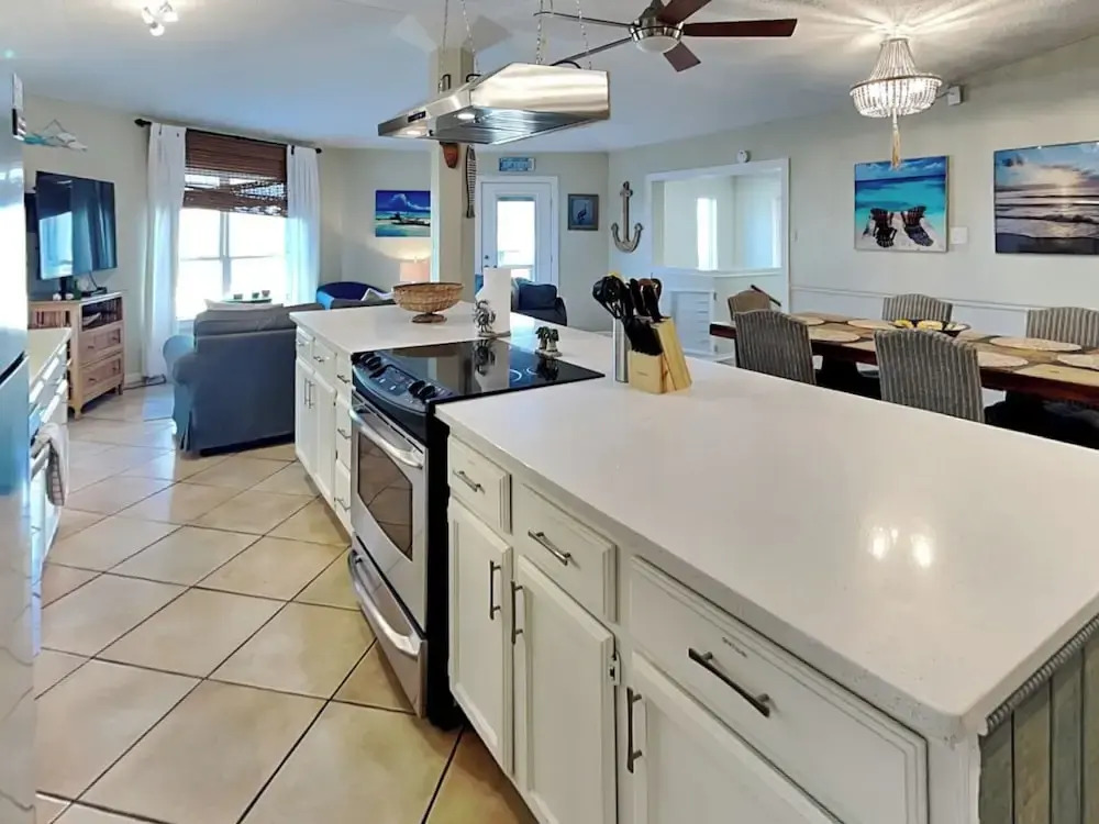 Siesta Keys by Miss Kitty’s