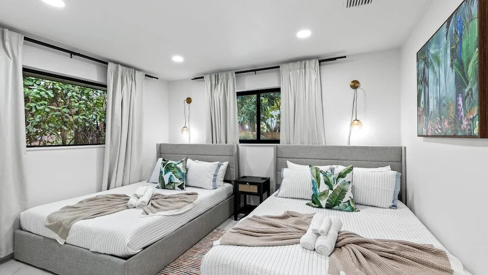 Soleil Oasis by Avantstay Screened Pool + Outdoor Lounge + Firepit Near the Beach