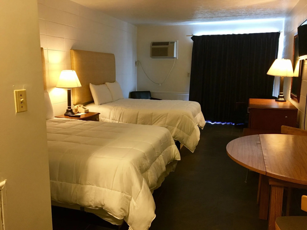 Southern Breeze Ocean Front Hotel