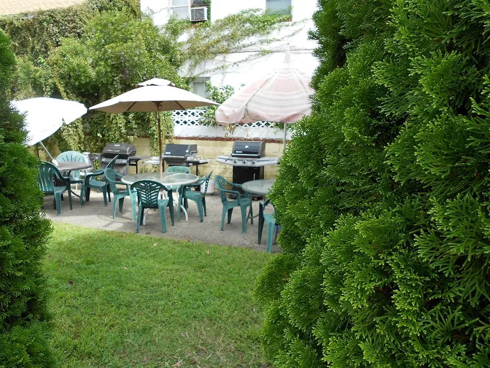 Coastal Sands Inn