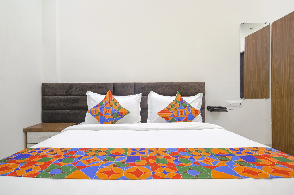 FabHotel Grand Giriraj
