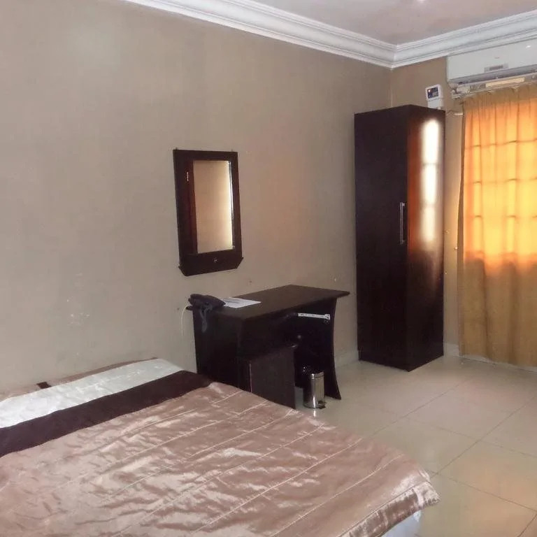 Westwing Suites