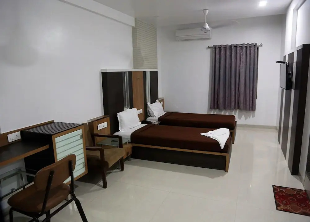 Hotel Satkar