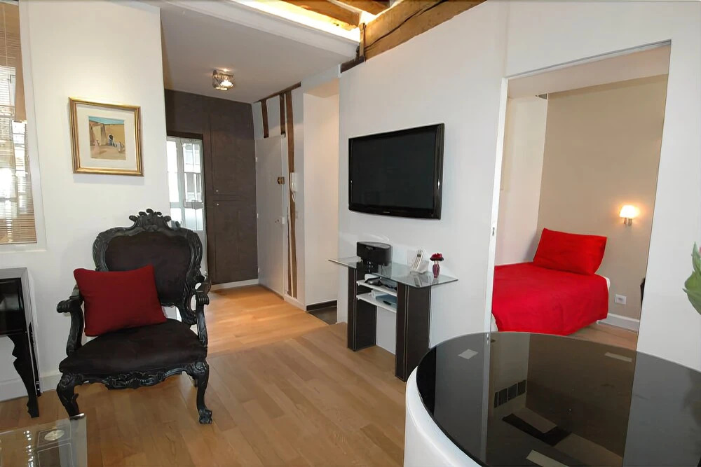 HolidaysInParis-Bourg Tibourg II