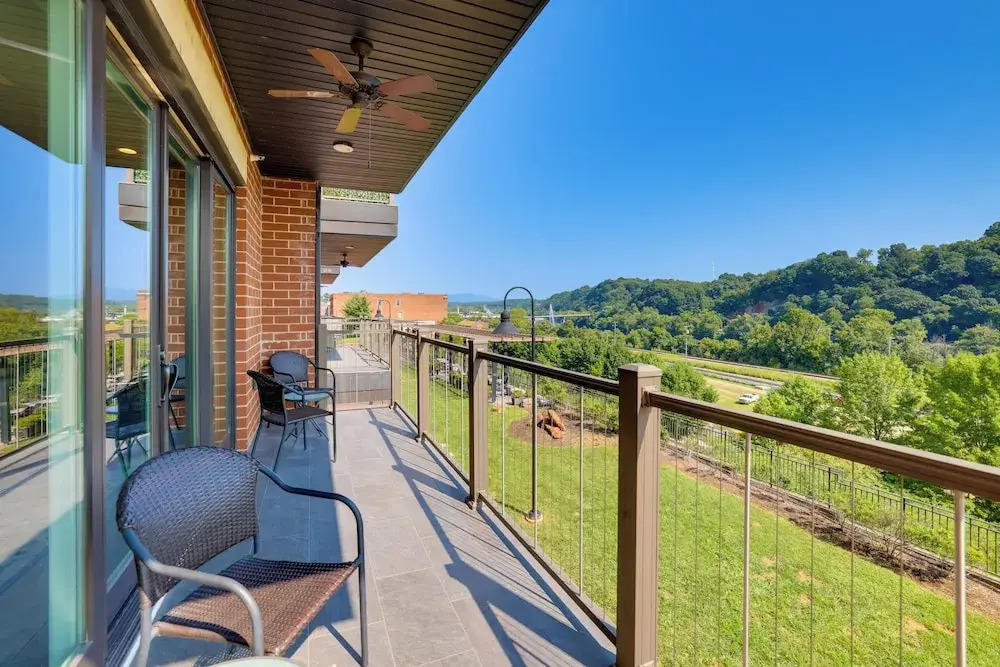 Pet-friendly Lynchburg Condo: Balcony w/ Views!