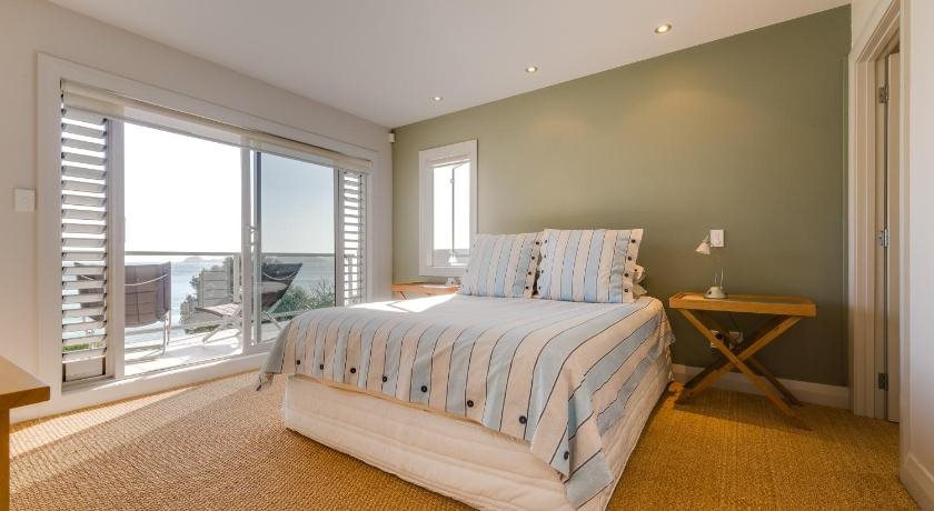 Sea Breeze Lodge