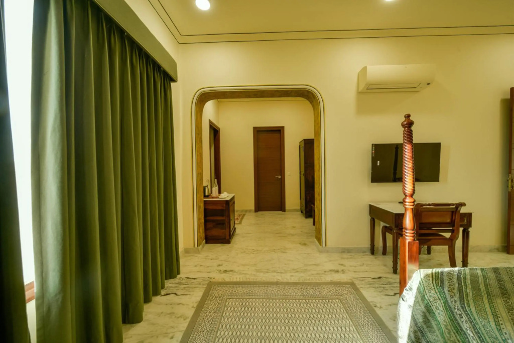 Dera Jaipur - Luxury Heritage Stays in Bani Park, Jaipur