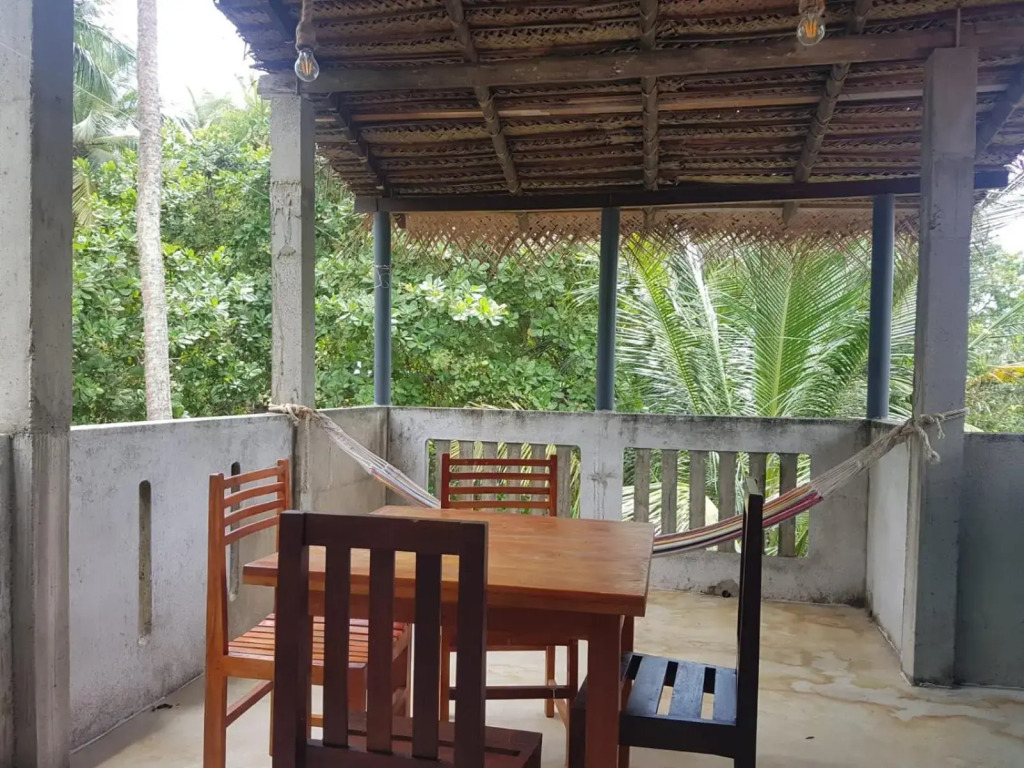 Brown Birds Villa