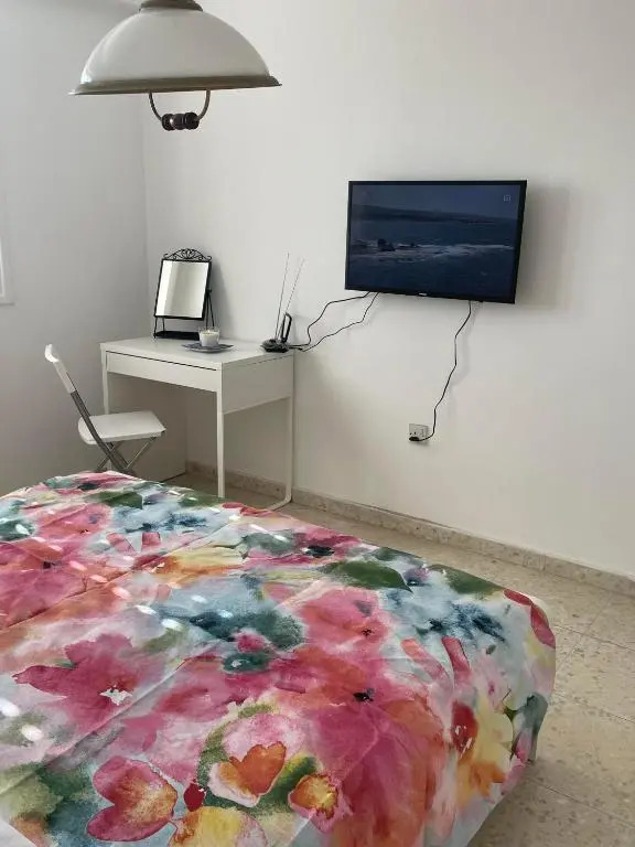 LYKAVITOS 402 Penthouse