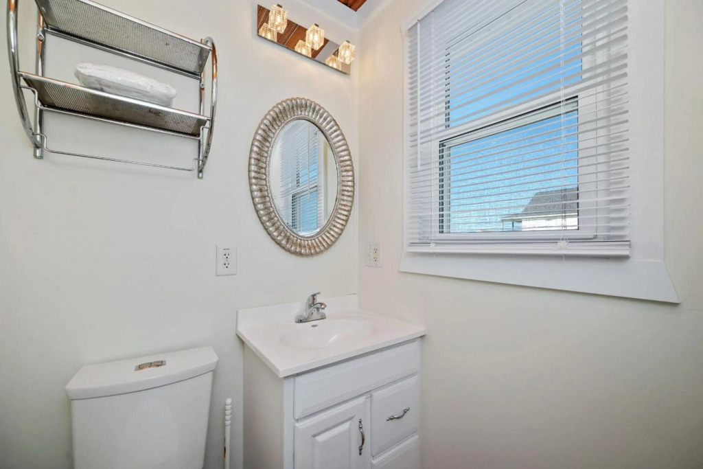 A Beach Music Paradise by Oak Island Accommodations