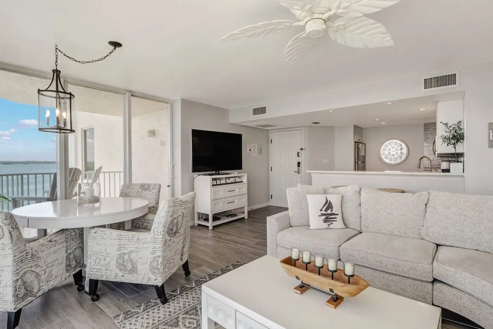 Lovers Key Resort 504