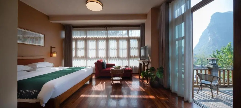 Moondance Hotel